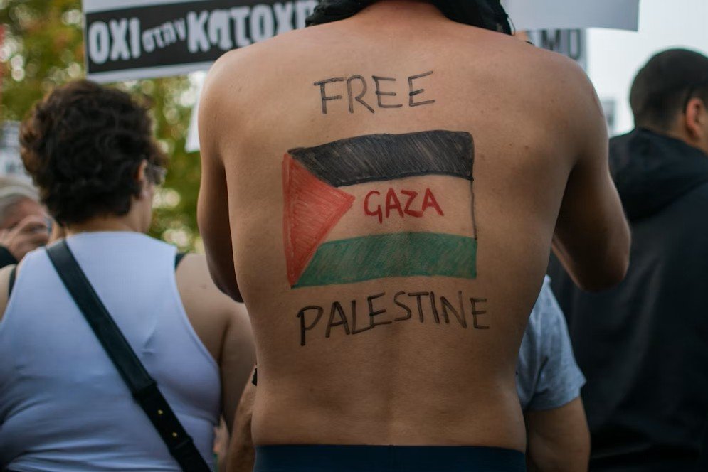 How Israel’s Unprecedented Killing of Palestinian Journalists in Gaza Makes Accountability Reporting Almost Impossible 